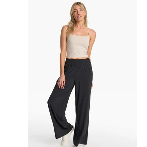 Vuori Villa Wideleg Relaxed Fit Pants Black Lightweight Womens Size Large - Picture 6 of 15